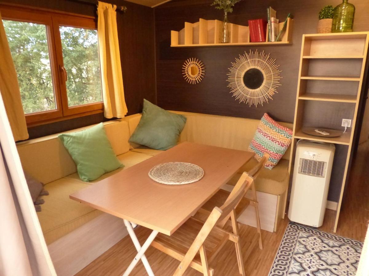 La Maison Blanche Camping Courlans